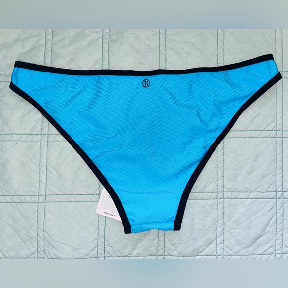 Adidas bikini bottom (S) - Picture 7 of 12